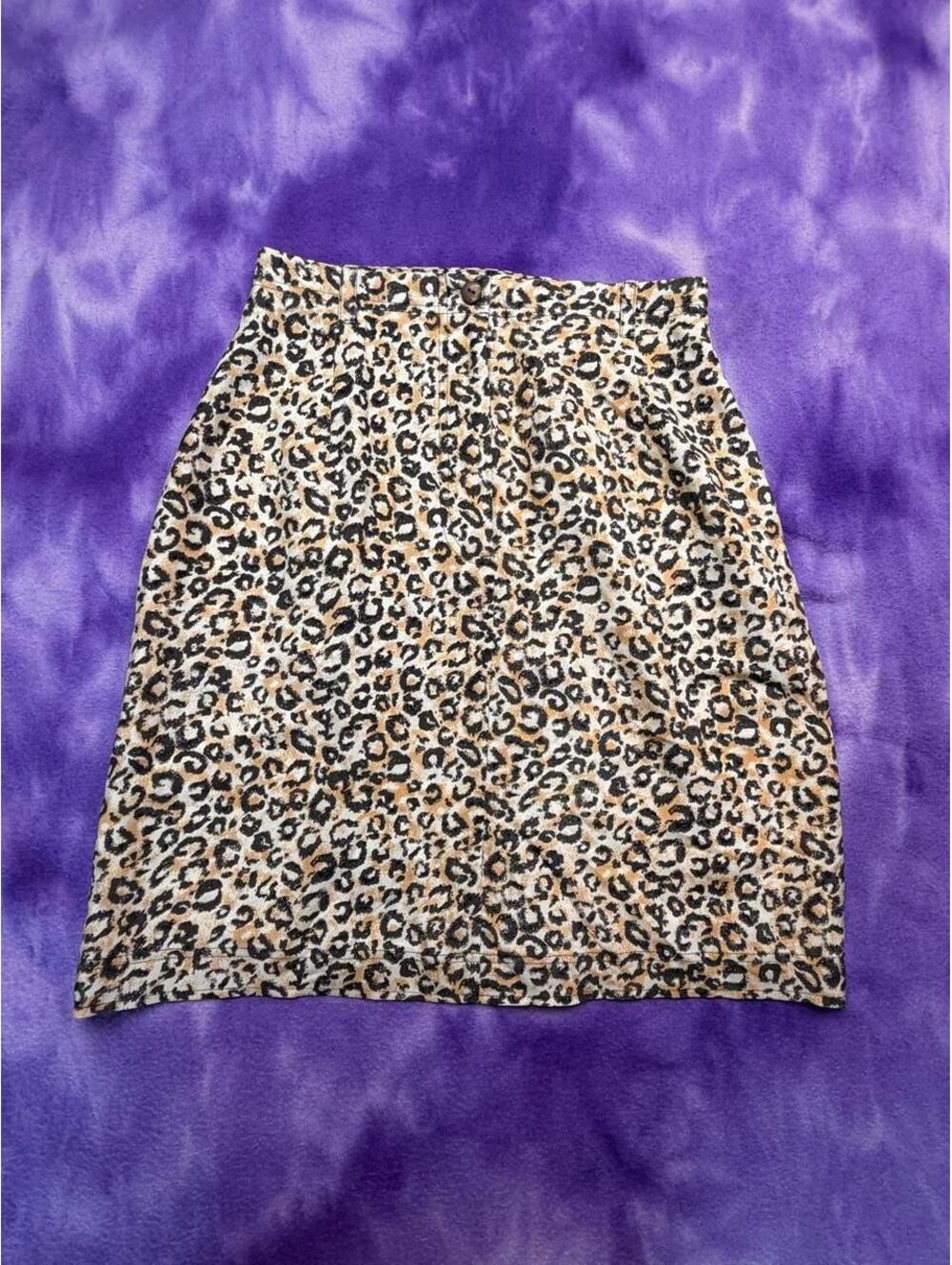 City Silk 90s vtg leopard print skirt 100% silk